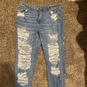 Super distressed American eagle mom jeans